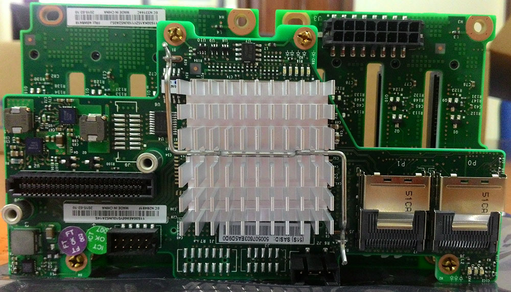 IBM Backplane HDD Expansion x3650M4-4