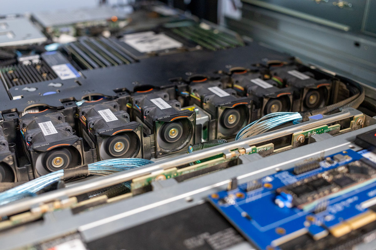 StorageReview-Lenovo-ThinkSystem-SR635-Revisit